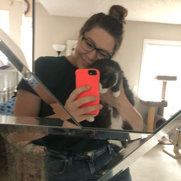 Meet your Posher, Ryleigh - Picture 2 of 3